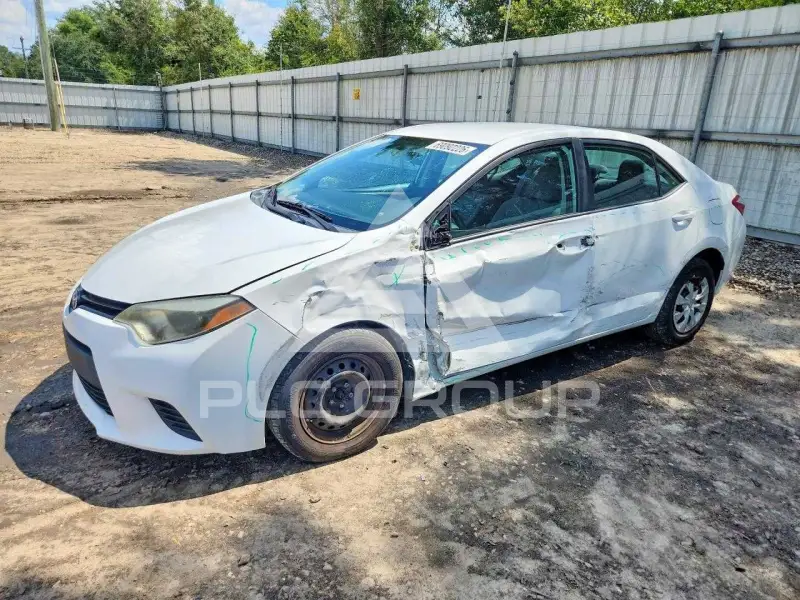 2015 Toyota COROLLA фото