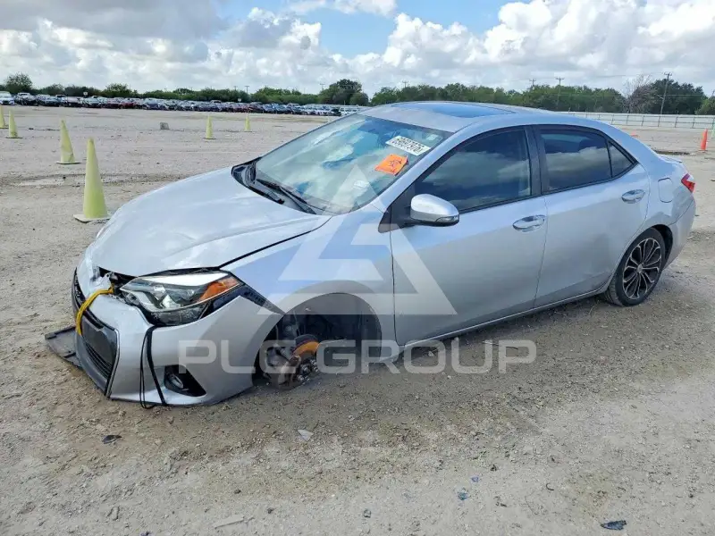 2015 Toyota COROLLA фото