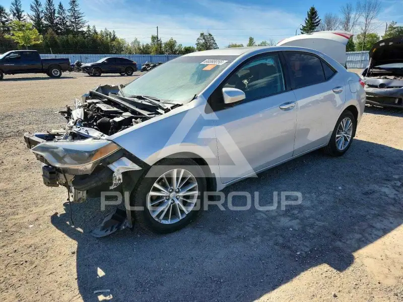 2015 Toyota COROLLA фото