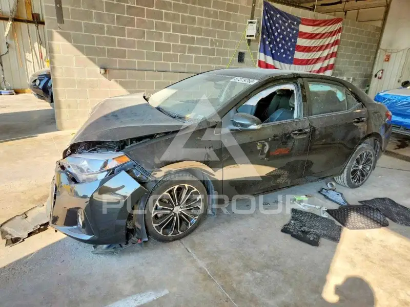 2015 Toyota COROLLA фото
