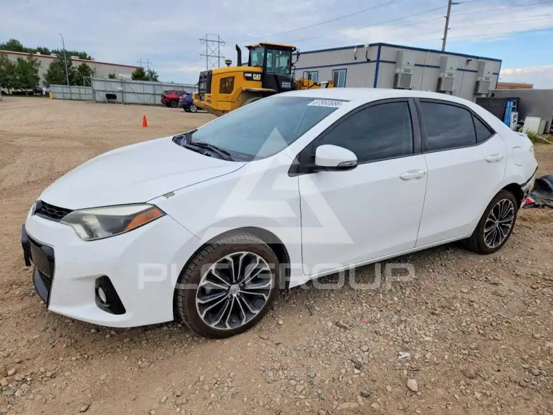 2015 Toyota COROLLA фото