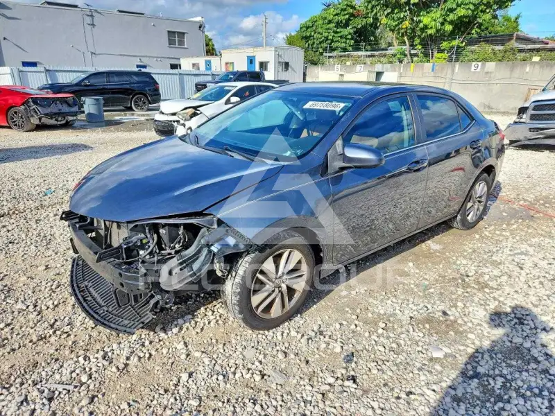 2015 Toyota COROLLA фото