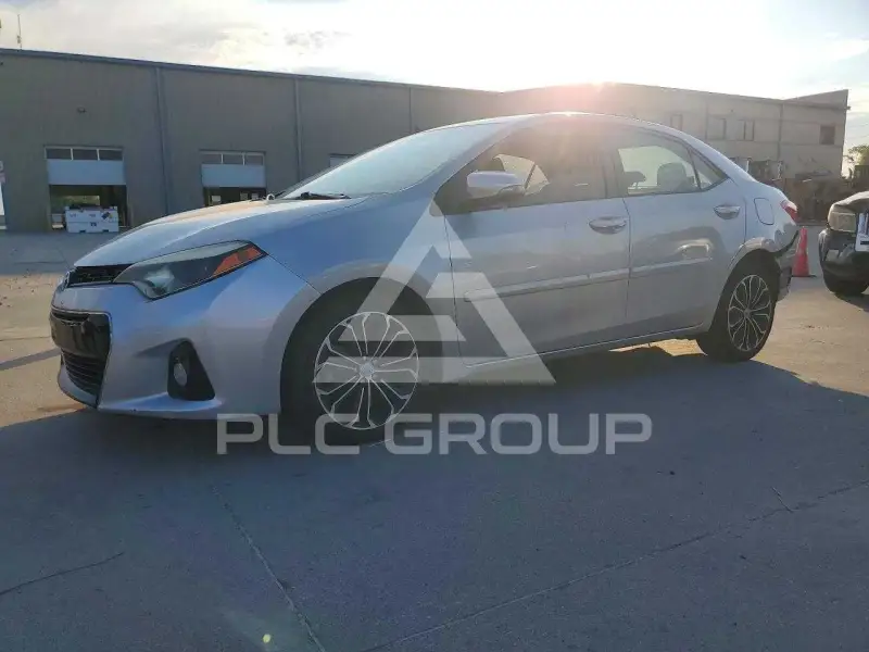 2015 Toyota COROLLA фото