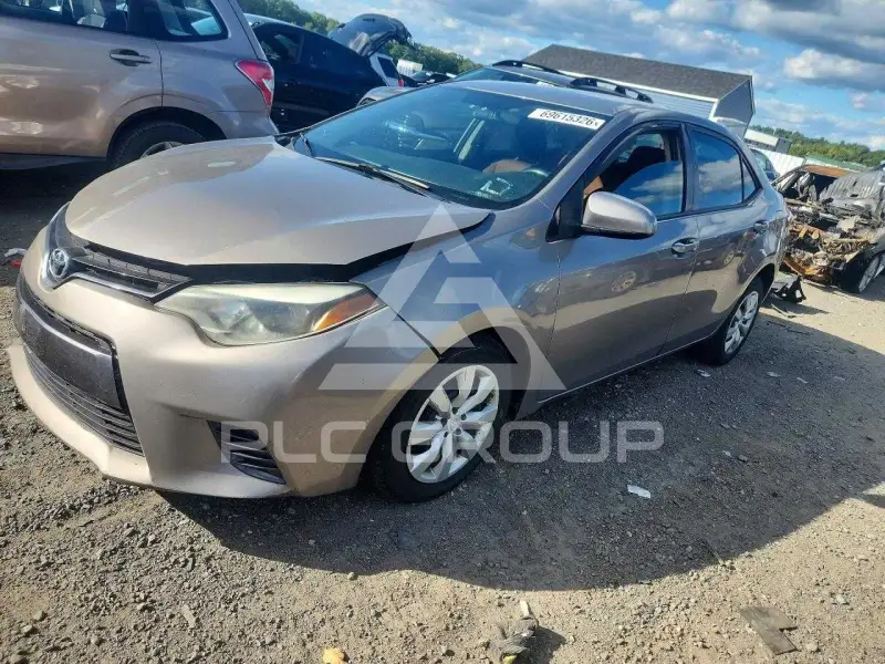 2015 Toyota COROLLA фото