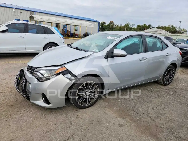 2015 Toyota COROLLA фото