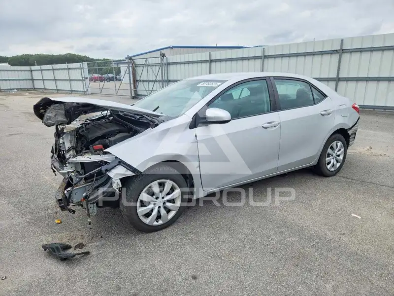 2015 Toyota COROLLA фото