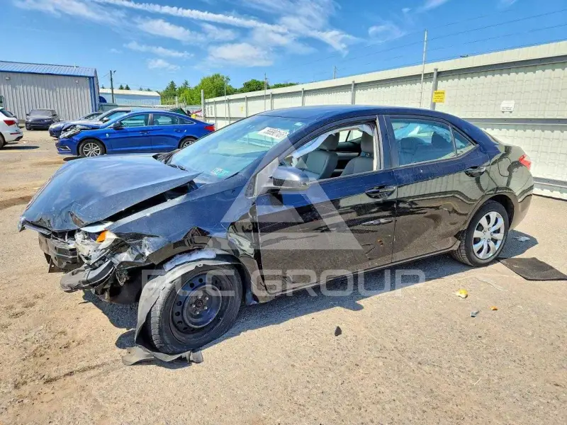 2015 Toyota COROLLA фото