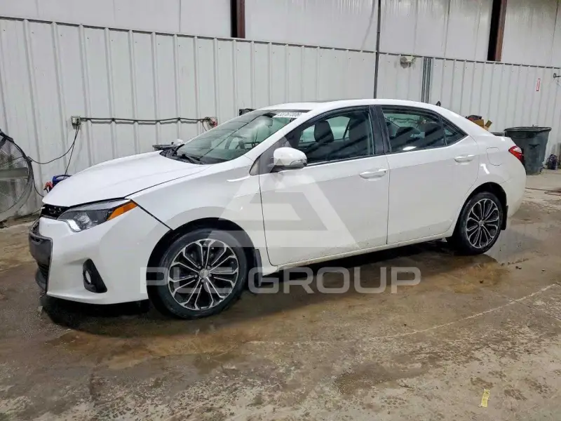 2015 Toyota COROLLA фото
