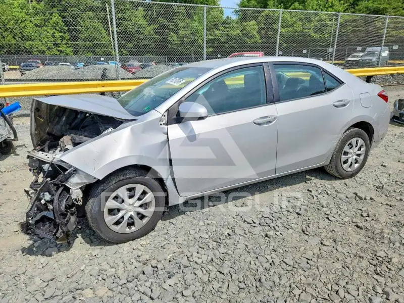2015 Toyota COROLLA фото