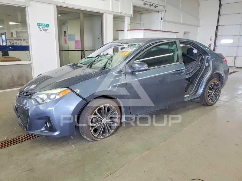 2015 Toyota COROLLA фото