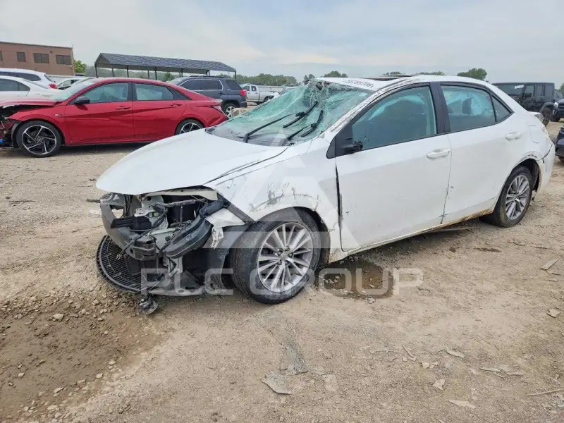 2015 Toyota COROLLA фото