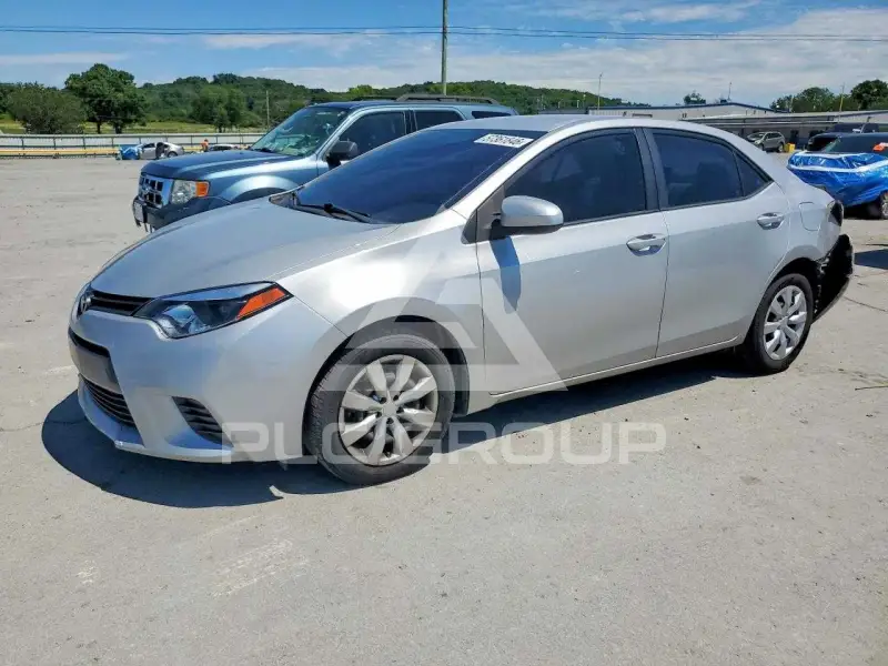 2015 Toyota COROLLA фото