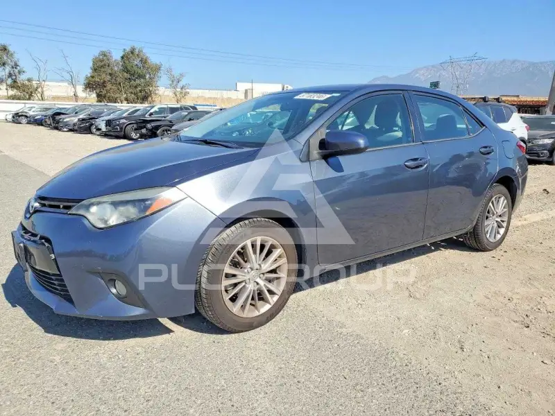 2015 Toyota COROLLA фото