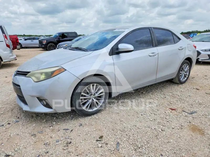 2015 Toyota COROLLA фото