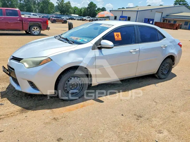 2015 Toyota COROLLA фото