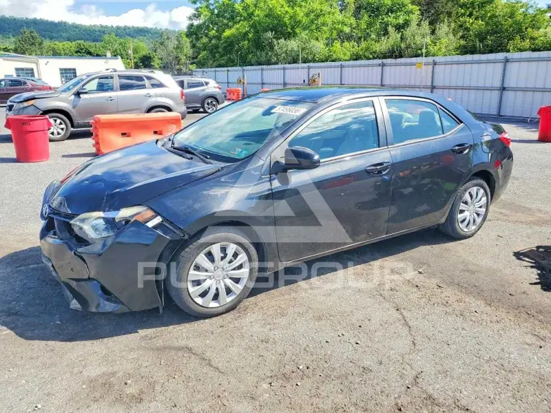 2015 Toyota COROLLA фото