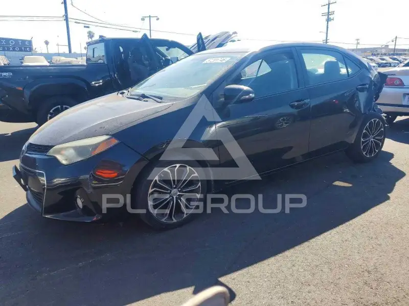 2015 Toyota COROLLA фото