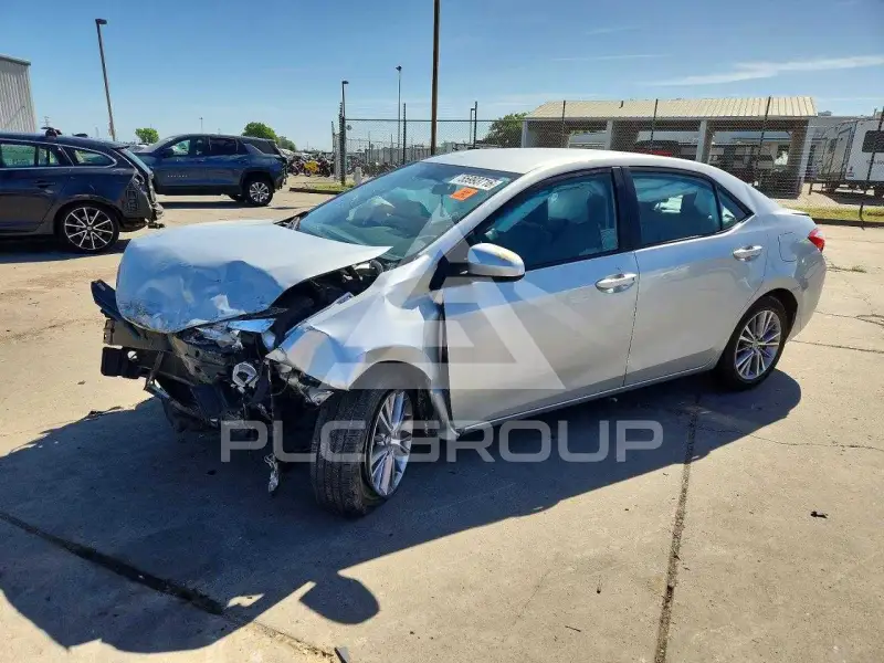 2015 Toyota COROLLA фото
