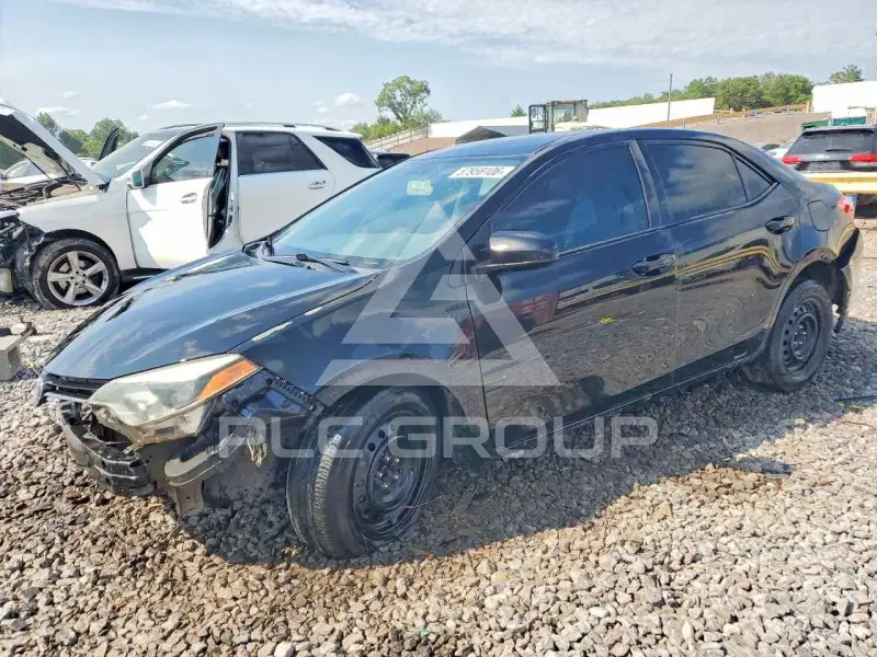 2015 Toyota COROLLA фото