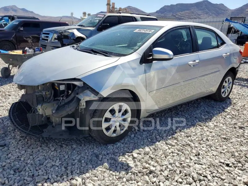 2015 Toyota COROLLA фото