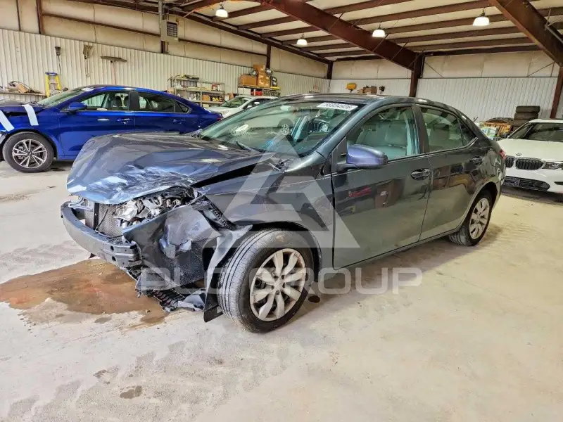 2015 Toyota COROLLA фото
