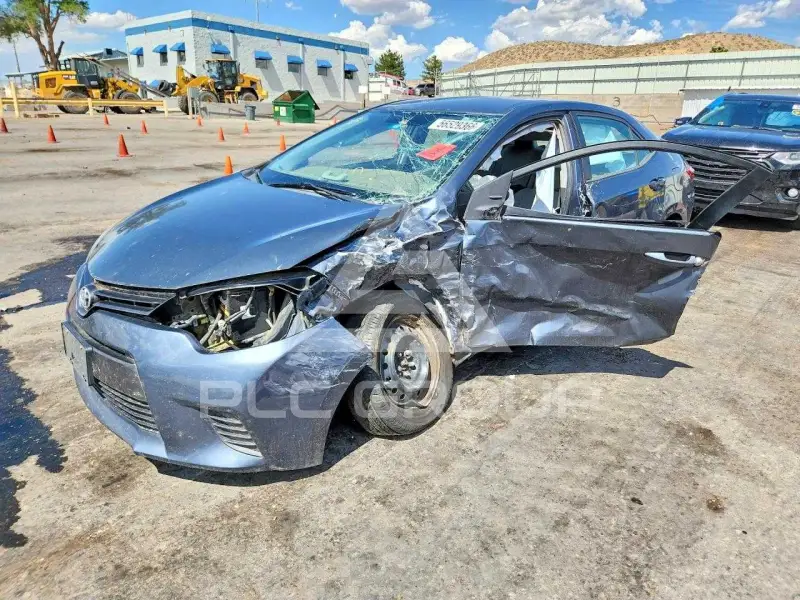 2015 Toyota COROLLA фото