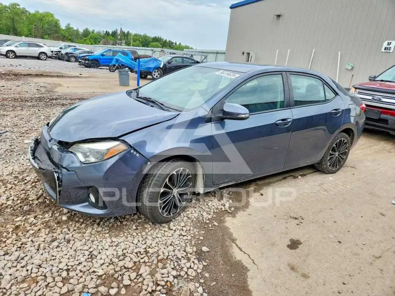 2015 Toyota COROLLA фото