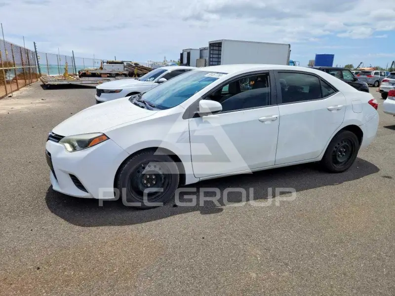 2015 Toyota COROLLA фото