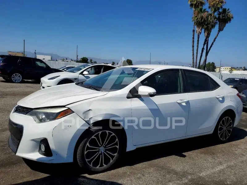 2015 Toyota COROLLA фото