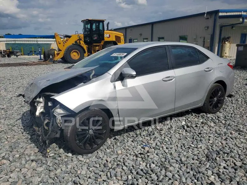 2015 Toyota COROLLA фото
