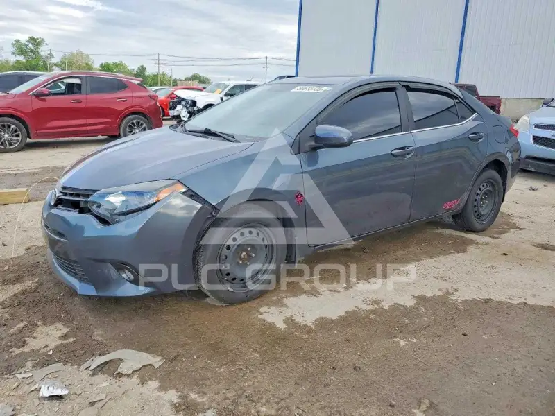 2015 Toyota COROLLA фото