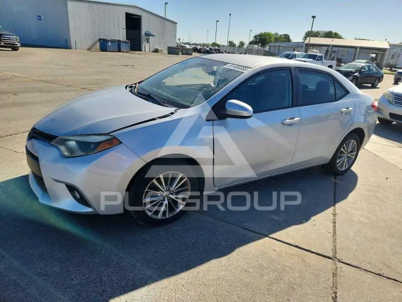 2015 Toyota COROLLA фото