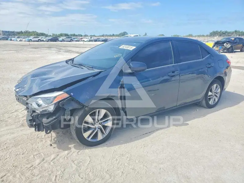 2015 Toyota COROLLA фото