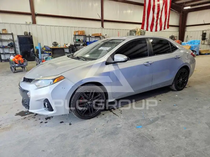 2015 Toyota COROLLA фото