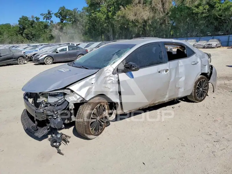 2015 Toyota COROLLA фото