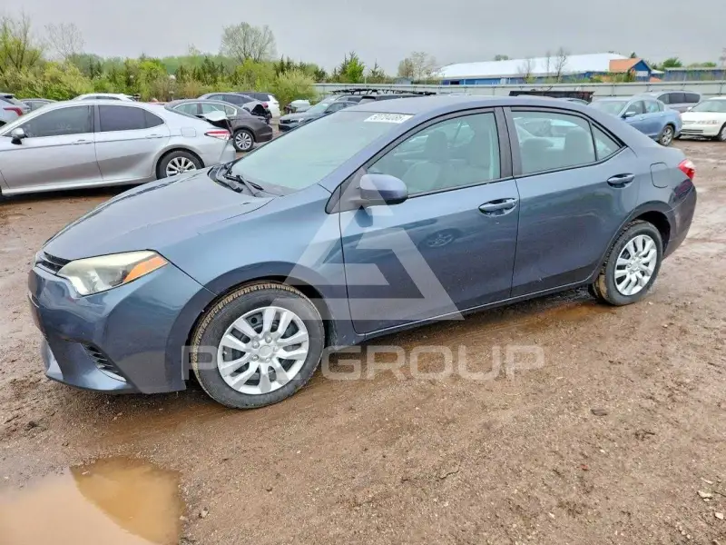 2015 Toyota COROLLA фото