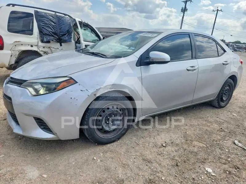 2015 Toyota COROLLA фото
