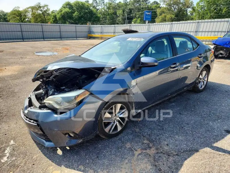 2015 Toyota COROLLA фото