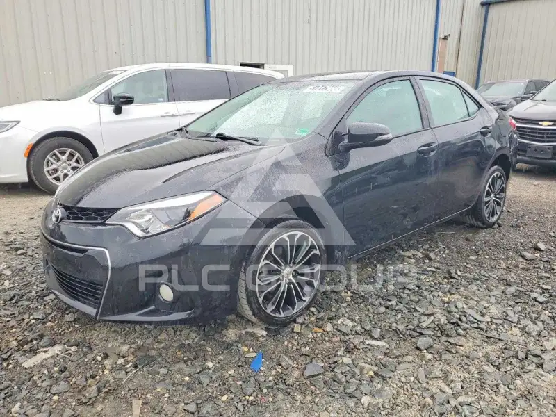 2015 Toyota COROLLA фото