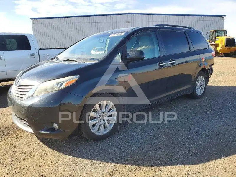 2015 Toyota SIENNA фото