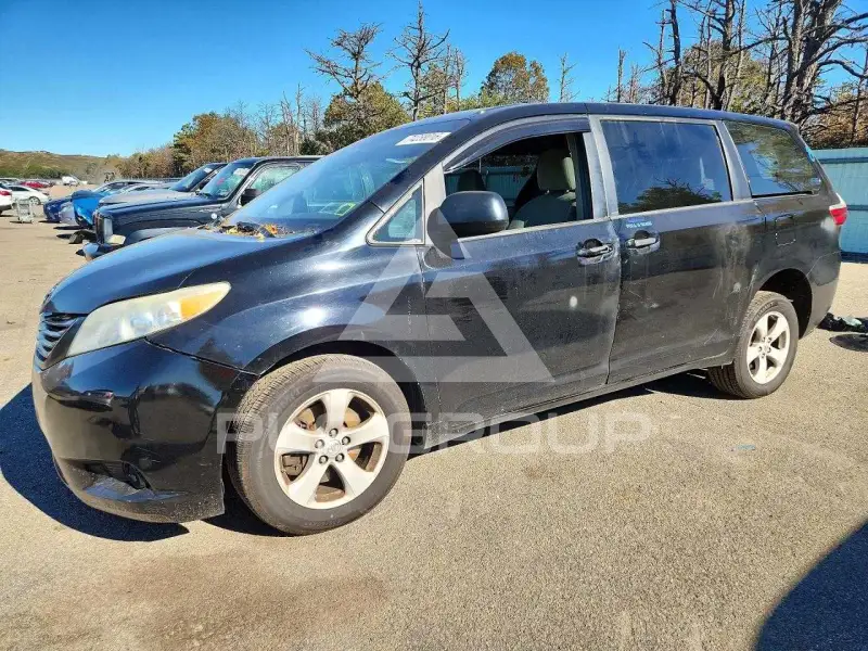 2015 Toyota SIENNA фото