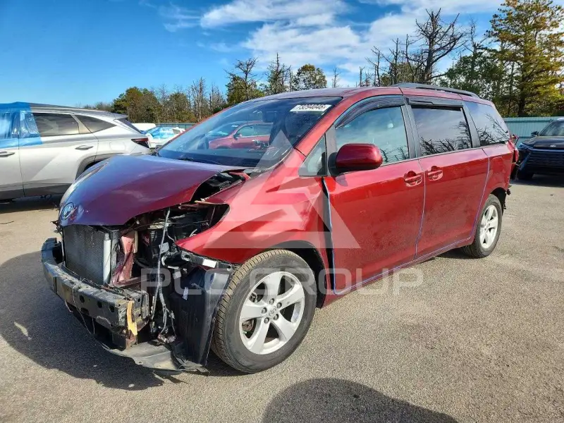 2015 Toyota SIENNA фото