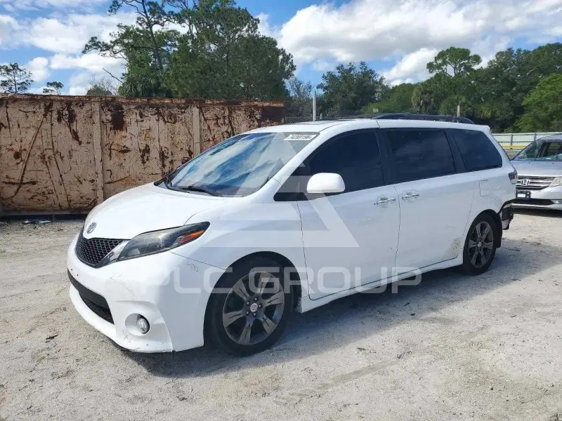 2015 Toyota SIENNA фото