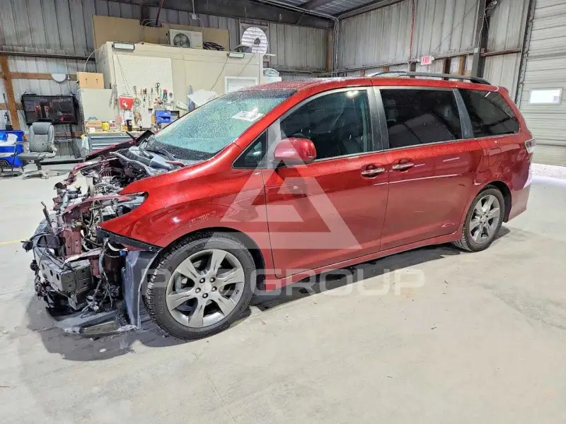 2015 Toyota SIENNA фото