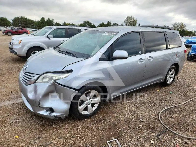 2015 Toyota SIENNA фото