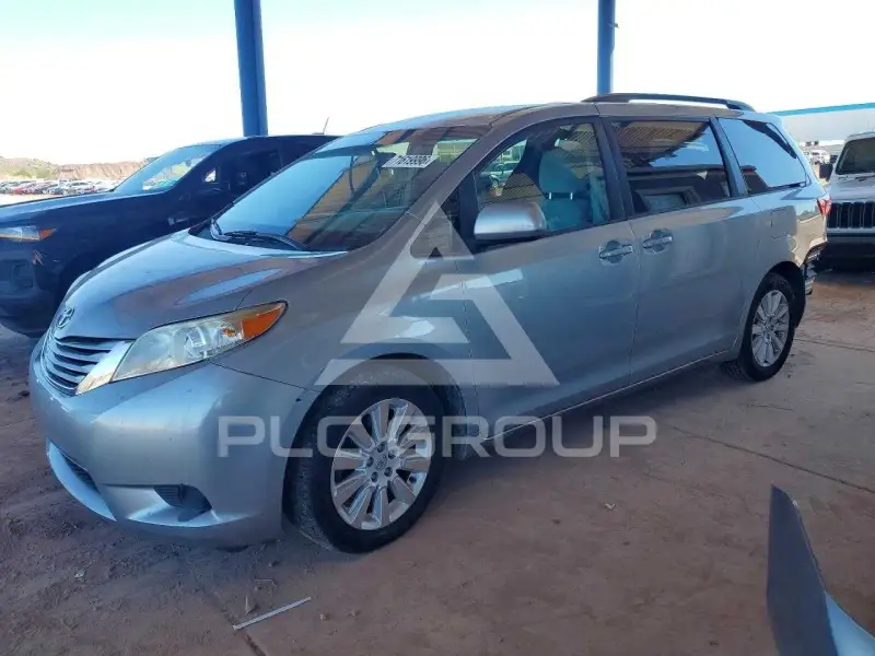 2015 Toyota SIENNA фото