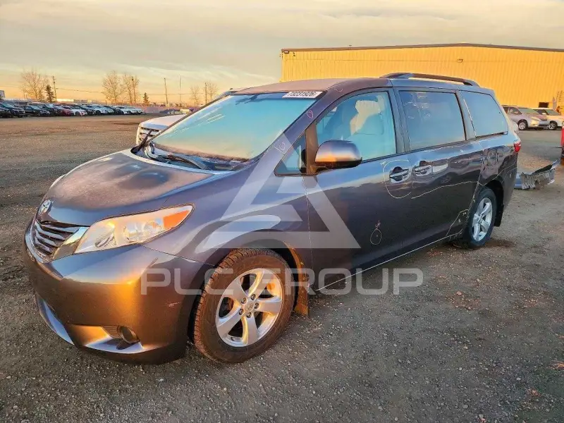 2015 Toyota SIENNA фото