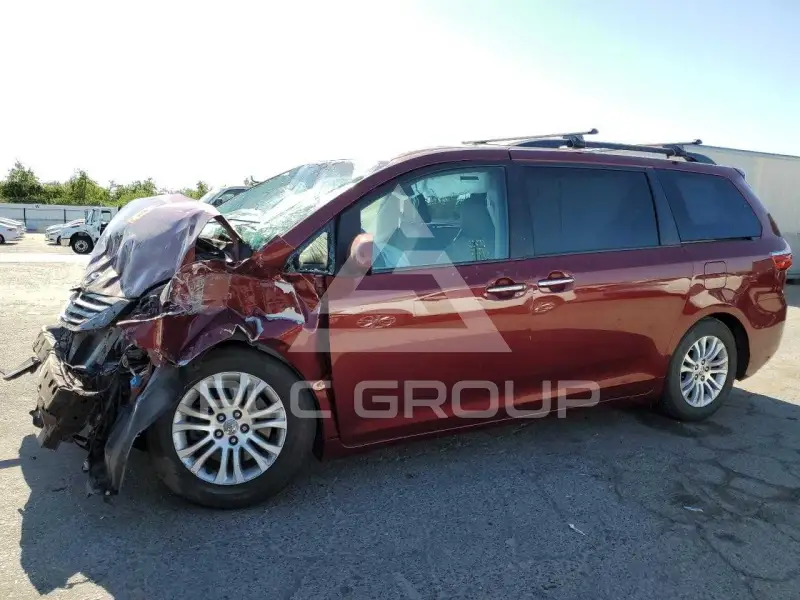 2015 Toyota SIENNA фото