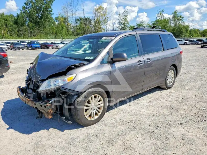 2015 Toyota SIENNA фото