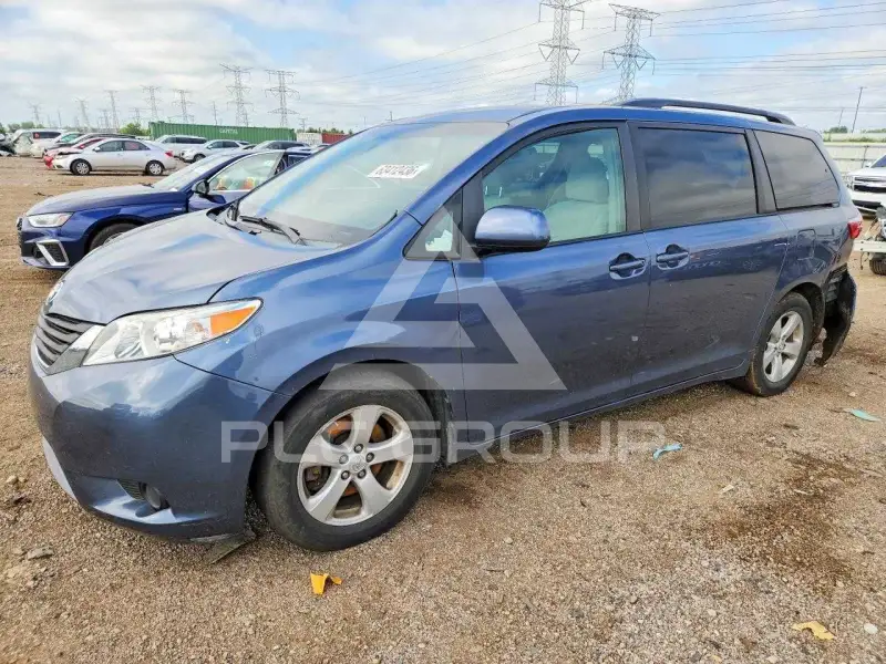 2015 Toyota SIENNA фото